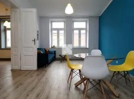 Blue Dollar Apartament