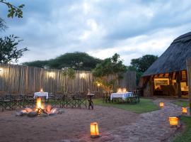 Rhino River Lodge，位于Manyoni Private Game Reserve的酒店