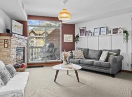 ⭐️ Luxury Mountain View Studio in Canmore ⭐️，位于坎莫尔的乡村别墅