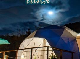 Glamping Claro de Luna，位于瓜塔维塔的度假园