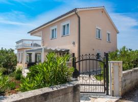 Holiday home Nika，位于利纳迪奇的酒店