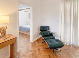 Phoenix Valley Suite - Exclusive Apartment + Pool，位于La Caverne的酒店