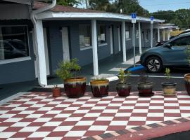 代托纳比奇红地毯酒店，位于代托纳海滩的汽车旅馆