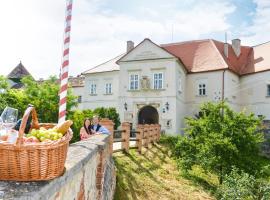 Schlosshotel Mailberg，位于Mailberg的酒店