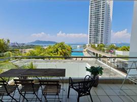 Southbay Seaview Condo A10 #10minQueensbay #15minSPICE，位于峇六拜的海滩短租房