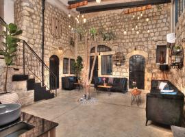 אבני החושן - סוויטות יוקרה בצפת העתיקה - Avnei Hachoshen - Luxury Suites in the Old City，位于萨法德的酒店