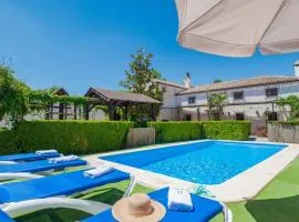 El Cortijuelo de la Media Luna Alcalá La Real by Ruralidays