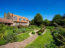 Appletree Barn B