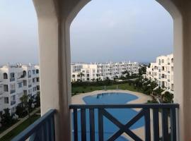 Un bel appartement à Jawhara Smir, Marina Smir，位于弗尼迪克的酒店