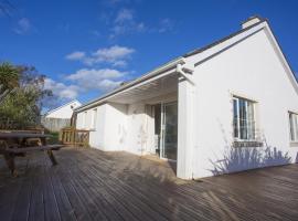 Brittas Bay Park Holiday Home No 44，位于Brittas Bay的乡村别墅