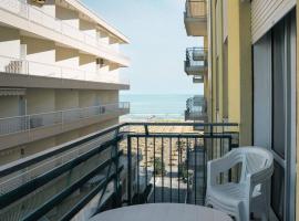 [Blu Kobler] - Ampio appartamento fronte mare，位于利多迪耶索罗的宠物友好酒店