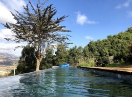 Casa amplia y luminosa de 300m2 en terreno 3000 m2，位于拉塞雷纳的酒店