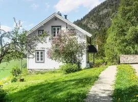 Nice Home In Øyer With Kitchen