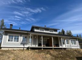 Castillo Vuorsa 3，位于萨利色尔卡的Spa酒店