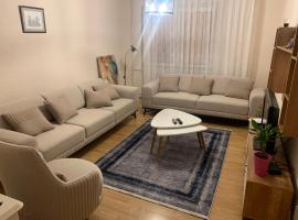 Comfortable apartment close to the city center，位于普里什蒂纳的旅馆