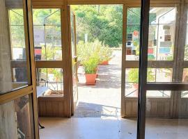 Hotel Ristorante Miramonti，位于Consuma的酒店
