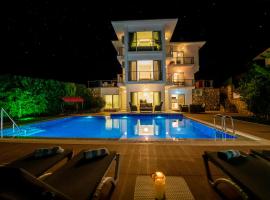 Villa Fortuna Oludeniz , 5 Bedroom, Large Swimming Pool, Modern Design，位于厄吕代尼兹的酒店