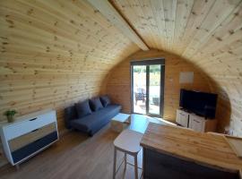 Glamping Pod，位于Prodhromi的豪华帐篷营地