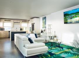 La Vue de Basseterre Apartments - Luxury in Bird Rock