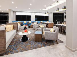 SpringHill Suites by Marriott Escondido Downtown，位于埃斯孔迪多的酒店