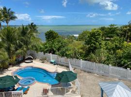 Ocean View with Pool, 4 bedroom Vila Near Key West，位于Cudjoe Key的乡村别墅
