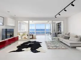 Scarborough Waterfront Penthouse Unit