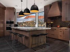 Snow Canyon Luxury Home #9 home，位于Ivins的酒店