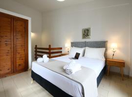 Villa Kosta Hotel & Apartments，位于斯陶帕的酒店