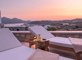Hilltop Suites Milos，位于Mytakas的自助式住宿
