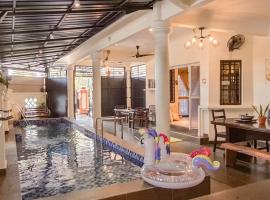 5BR IndoorPrivate Pool Villa BathTub BBQ Steamboat，位于马六甲的带按摩浴缸的酒店