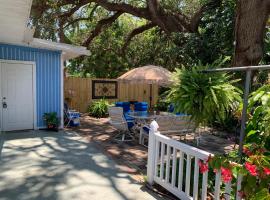 Mini Studio: 10 min/Siesta Key/Private entrance/，位于萨拉索塔Bee Ridge Park附近的酒店