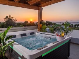 ODYSSEA Top View & Hot Jacuzzi Front Beach，位于克雷马斯蒂的酒店