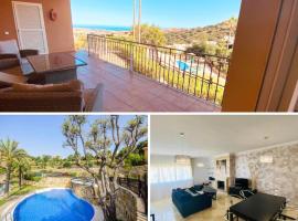 Marbella Sun Apartment - lush garden and sea view，位于奥亨的公寓