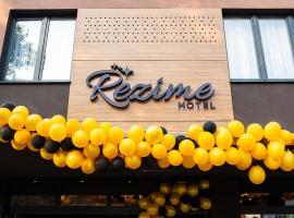 Motel Rezime，位于泽尼察的酒店