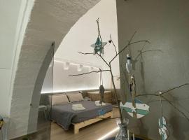 Archome Luxury Apartment，位于布林迪西的海滩酒店
