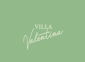 Villa Valentina，位于Lemland的带泳池的酒店