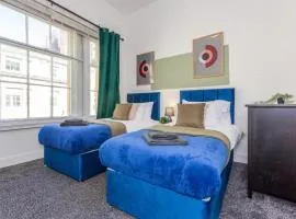 Newcastle's Most Central Apartment - Sleeps 10