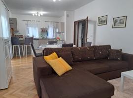 Apartment Rita，位于德拉马利的酒店