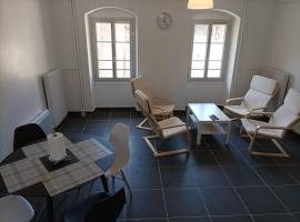 O'Couvent - Appartement 91 m2 - 4 chambres - A521，位于萨兰莱班的度假短租房