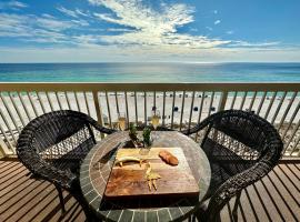 Best beach front vacation, Ocean View, 8th Flr，位于德斯坦大卡胡纳水上乐园附近的酒店