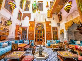 里亚德韦鲁斯酒店，位于非斯的摩洛哥传统庭院