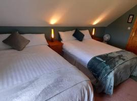 Private bedroom. Athlone and Roscommon nearby，位于罗斯康芒的家庭/亲子酒店