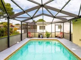 Marlin's Palm Oasis - Beach House, Amazing Pool, BBQ Area