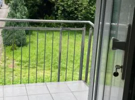 Toll Apartment mit privatem Eingang free Parking Slbst Check-in 30 Zone ruhig