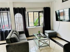 Comfortable 3-Bedroom Condo in Bellavista, Guayaquil，位于瓜亚基尔的住宿加早餐旅馆