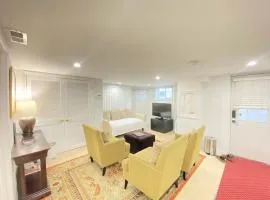 Renovated English Basement 2bdrm Home near METRO