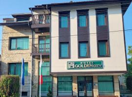 HOTEL GOLDEN CITY，位于兹拉托格勒Zlatograd  Municipality Square附近的酒店