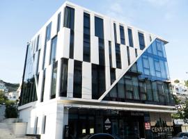 Center Hotel，位于萨兰达的酒店