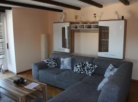 Ferienwohnung in Humes，位于艾珀伯恩的酒店