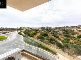 Beautiful 2BR APT with beautiful w/tranquil views by 360 Estates